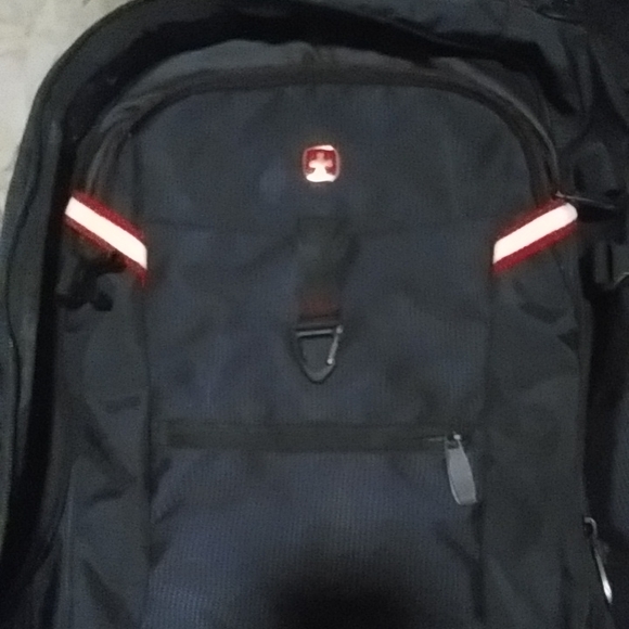 BEST PRICE ONLINE:SwissGear Red Stripe edition Journeyman Backpack - Picture 2 of 10